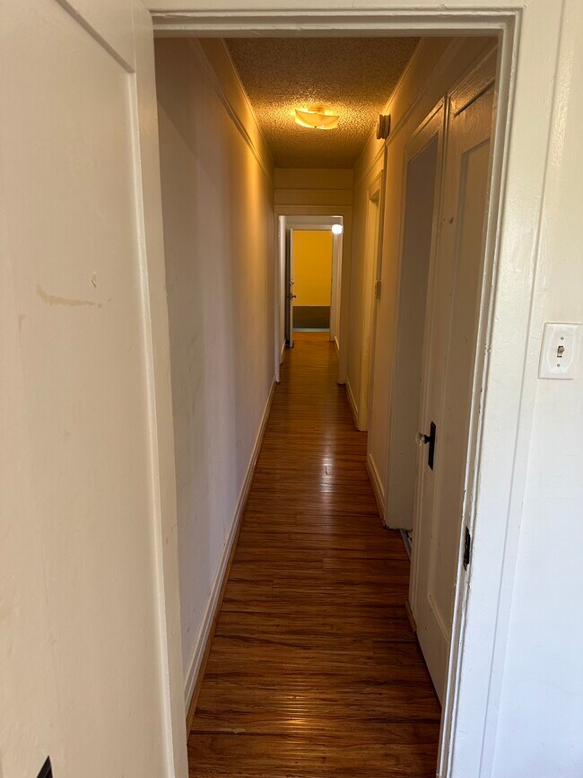 Building Photo - 5127 1/2 Marathon St