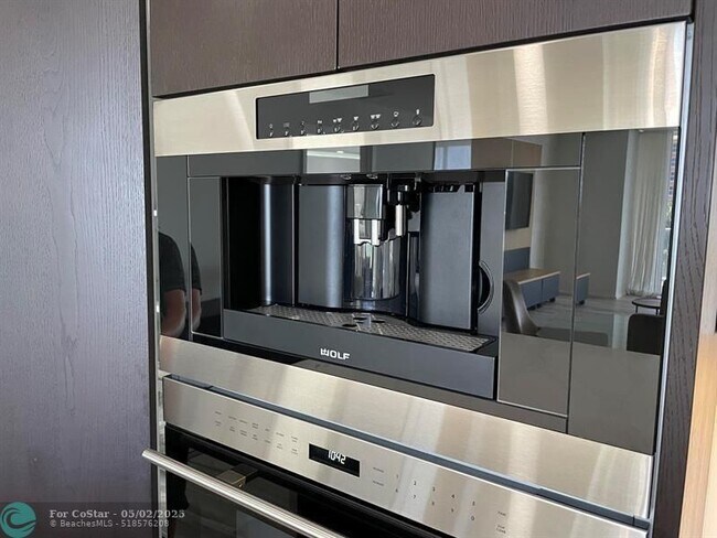 Building Photo - 2200 N Ocean Blvd