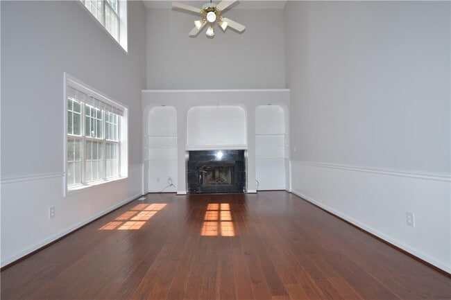 Building Photo - 2030 Hunters Trail Dr