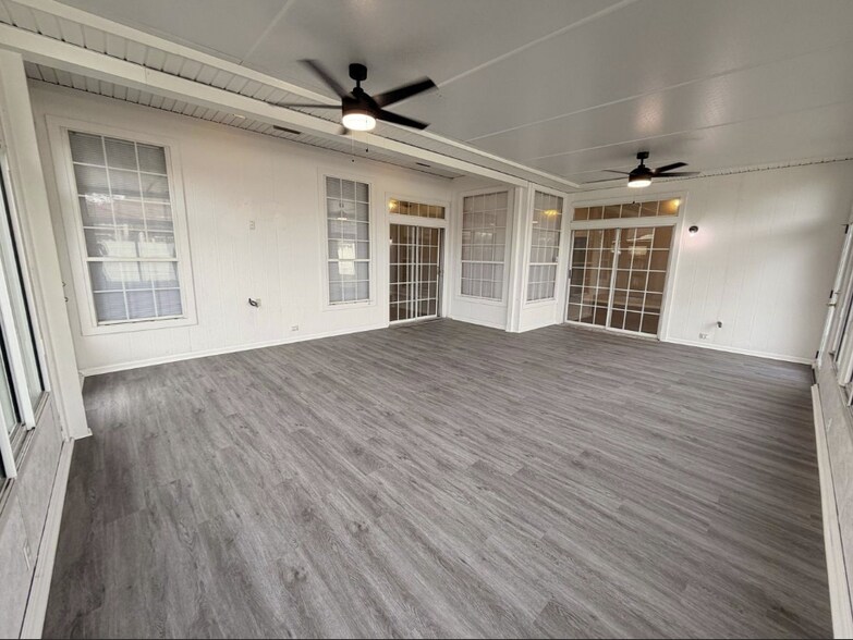 Building Photo - 1930 Hollington Dr