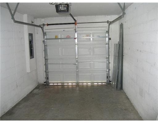 Building Photo - 16237 Sierra Palms Dr