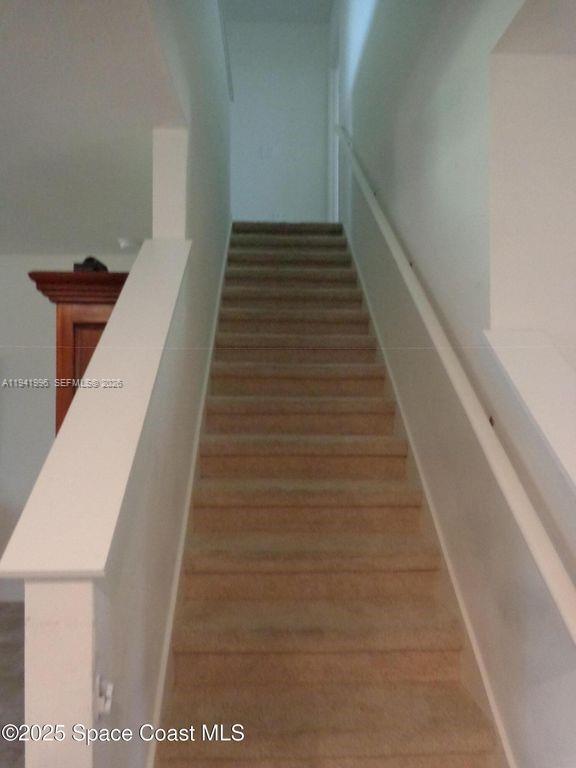 Building Photo - 904 Old Country Rd S E