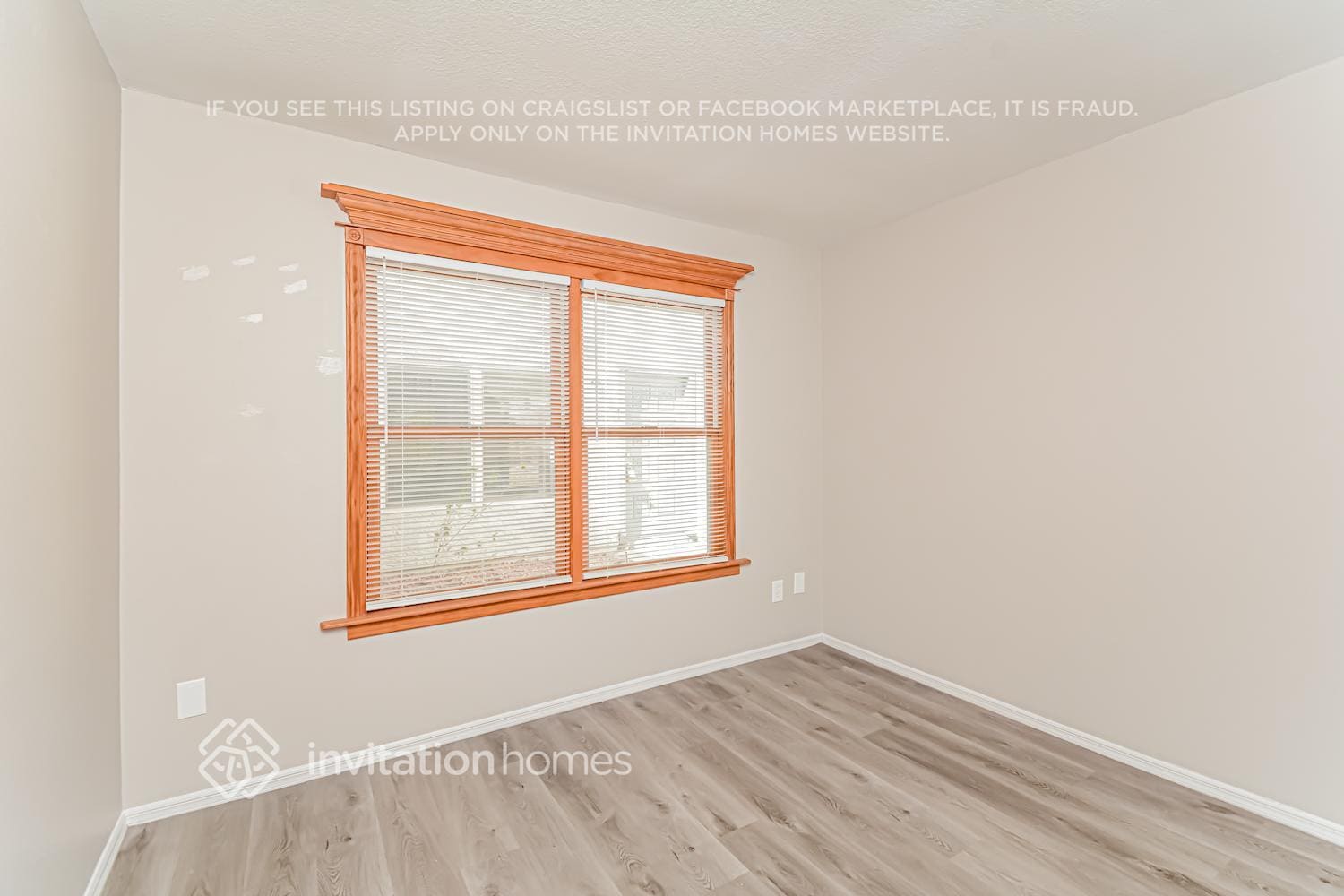 Building Photo - 5439 W North Ln