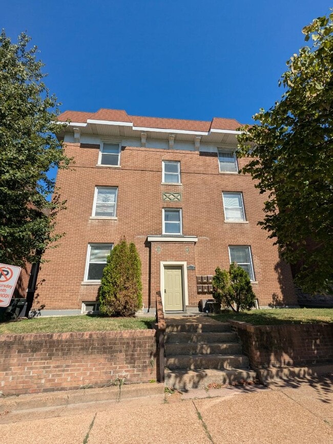 Building Photo - 3911 Castleman Ave