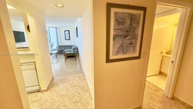 Building Photo - 17375 Collins Ave