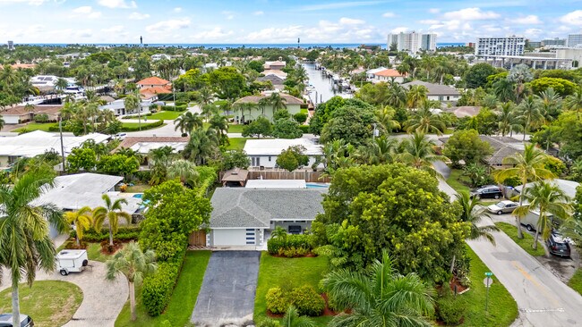 Building Photo - 1800 NE 28th Ave