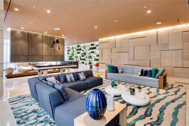 Building Photo - 45 SW 9th St