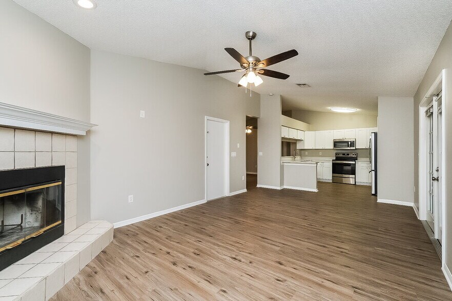 Building Photo - 28507 Tall Grass Dr