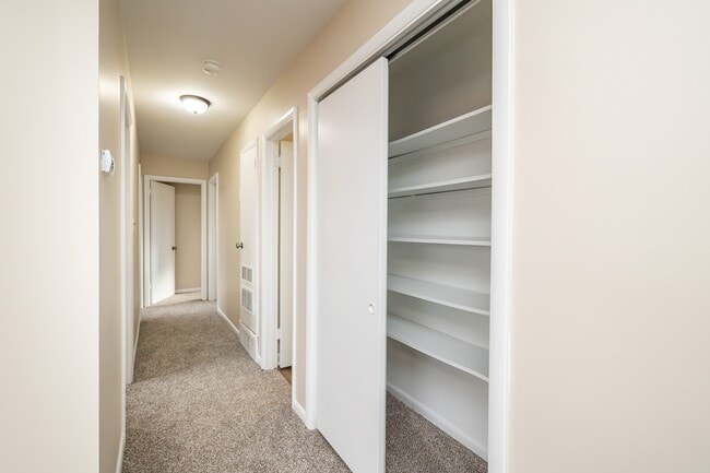 Building Photo - 3945 Starboard Rd