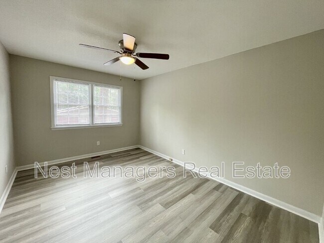 Building Photo - 7566 Carrollburg Dr