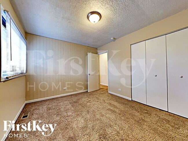 Building Photo - 233 Butternut Dr