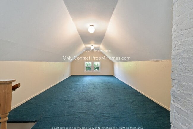 Building Photo - Charming 3 Bedroom Sanctuary in Eliot Neighborhood!