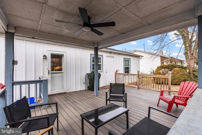 Building Photo - 516 Hollingsworth Dr