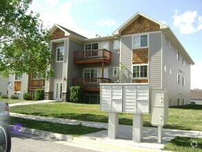 Building Photo - Great location, nice condo