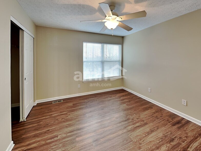 Building Photo - 8685 Woolstone Ct