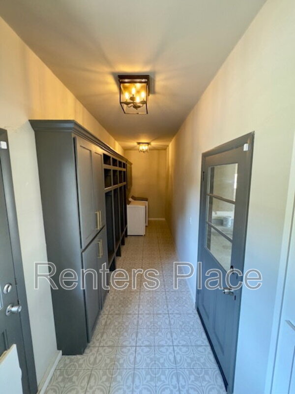 Building Photo - 4051 E 46th Pl