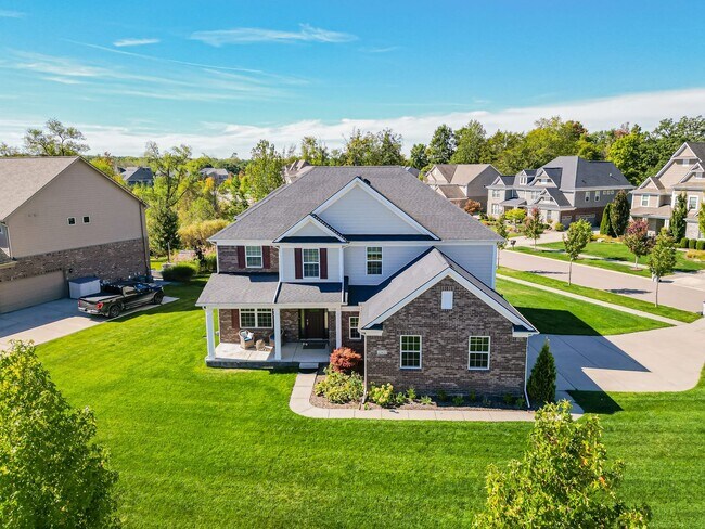 Building Photo - AVAILABLE NOW! Stunning South Lyon Home wi...