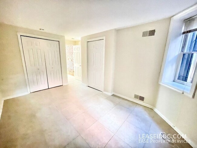 Building Photo - 1501 R St NW