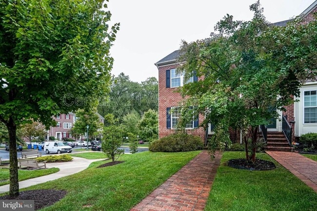 Building Photo - 23515 Forest Haven Way