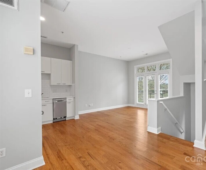 Hardwood floors - 840 Garden District Dr