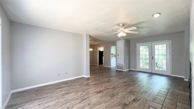 Building Photo - 9201 Simmons Rd