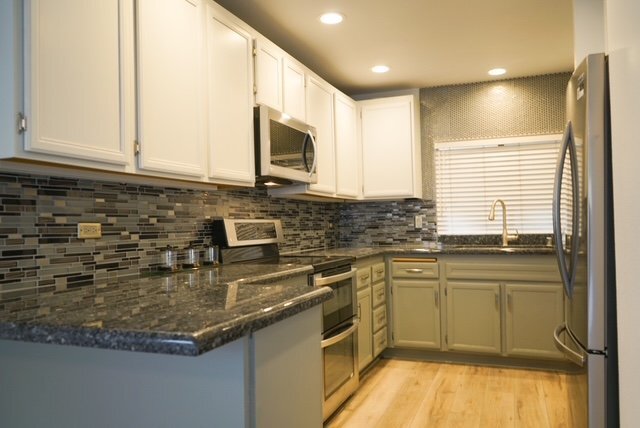 Building Photo - 417 Torrance St