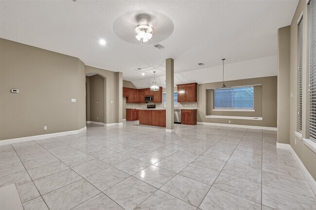 Building Photo - 20126 Black Canyon Dr