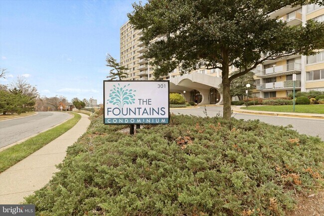 Building Photo - 301 N Beauregard St