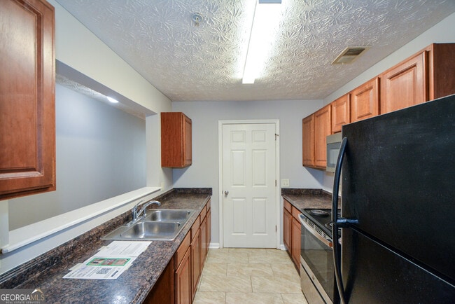 Building Photo - 4101 Fairington Club Dr