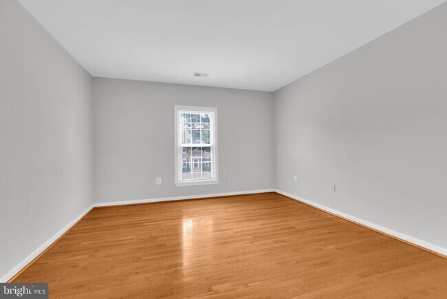 Building Photo - 13072 Autumn Willow Dr
