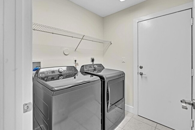 Building Photo - 1688 NW 144th Way