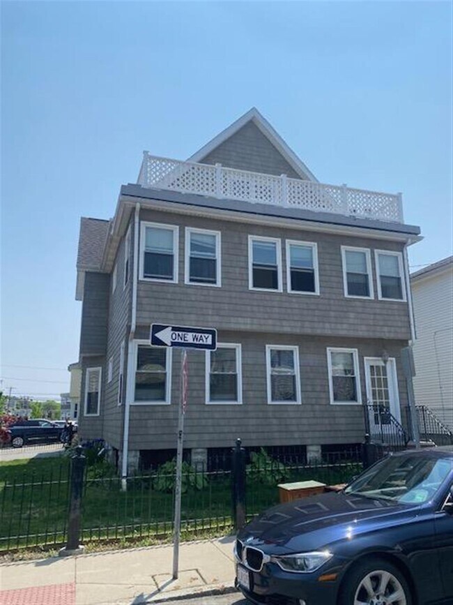 Building Photo - 51 Bowen Ave