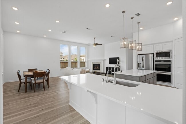 Building Photo - 7602 Zinnia Blossom Ln