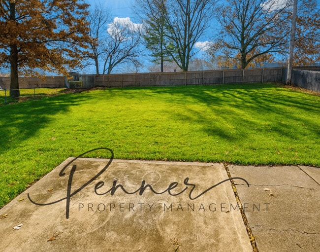 Building Photo - 811 NE Mulberry St