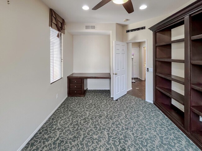 Building Photo - MUST SEE! Beautiful 3 bedroom + Loft + Office Space (or convert to 4th bedroom) + Large Backyard ...