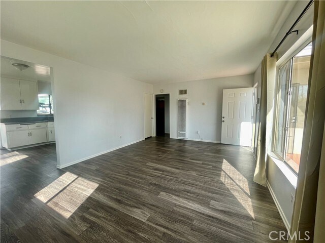 Building Photo - 538 N Fuchsia Ave