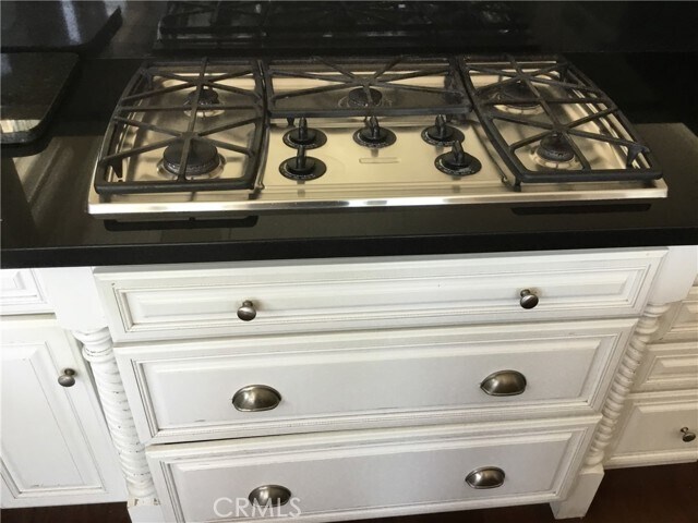 Building Photo - 9772 Crestview Cir