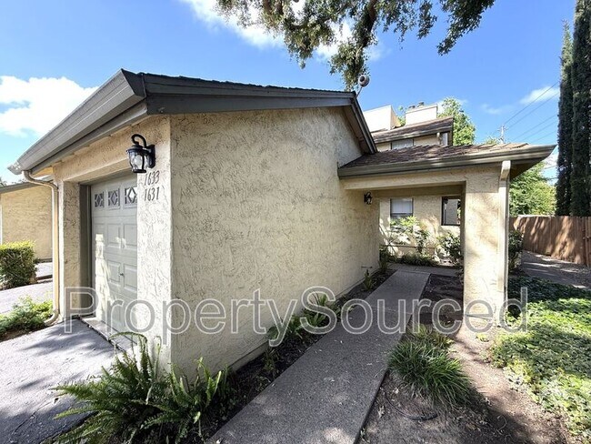 Building Photo - 1633 Porter Way