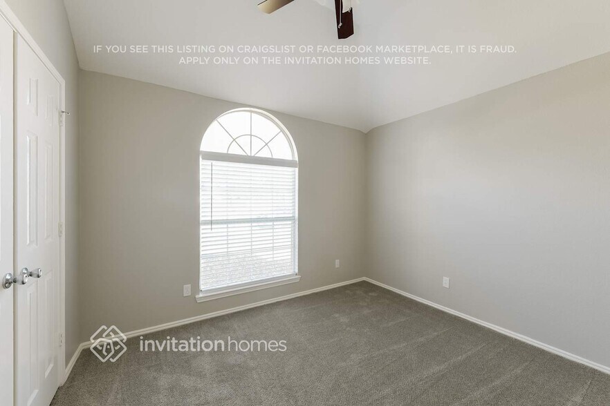 Building Photo - 7005 Longo Dr