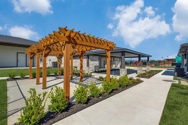 Building Photo - 820 W McLeroy Blvd