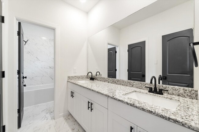Building Photo - 4309 Larkspur St