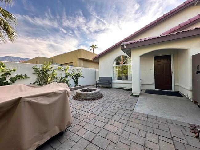 Building Photo - 54445 Avenida Alvarado