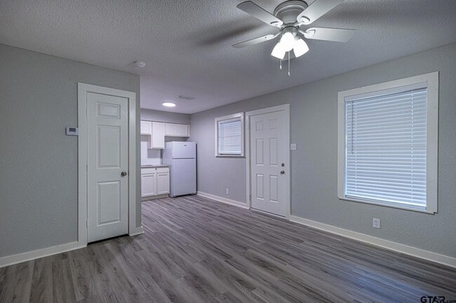 Building Photo - 9951 FM 346