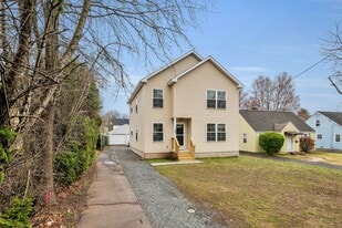 Building Photo - 39 Robbins Ave