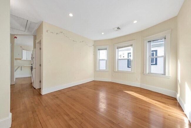 Building Photo - 299-301 Alewife Brook Pkwy