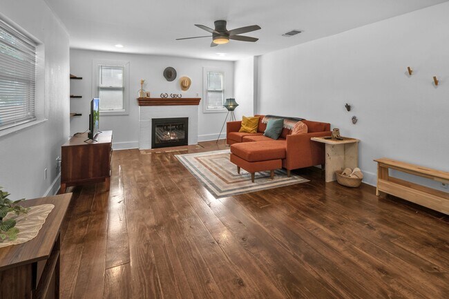 Building Photo - 1402 Fulton Ave