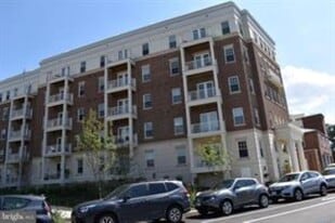 Building Photo - 6803 Cameron Dr NW