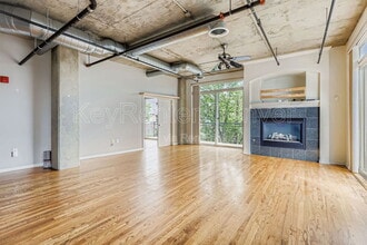 Building Photo - 3201 Shoshone St
