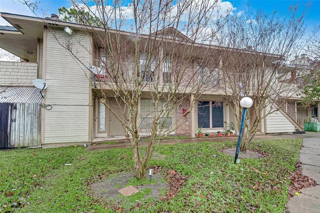 Building Photo - 11503 Meadow Ln