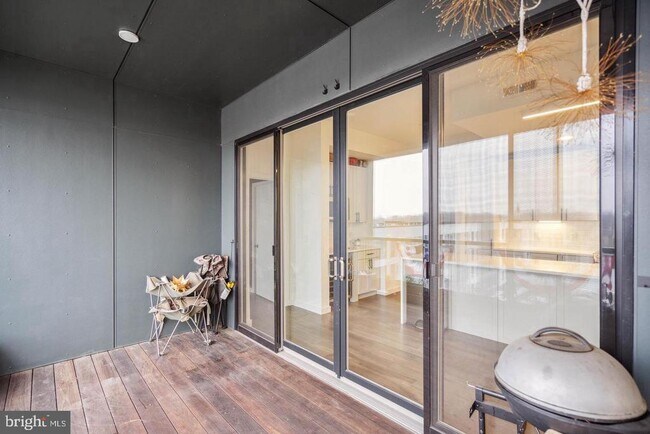 Building Photo - 1501 N 31st St